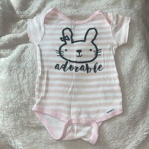 Gerber onesie 6-9M
